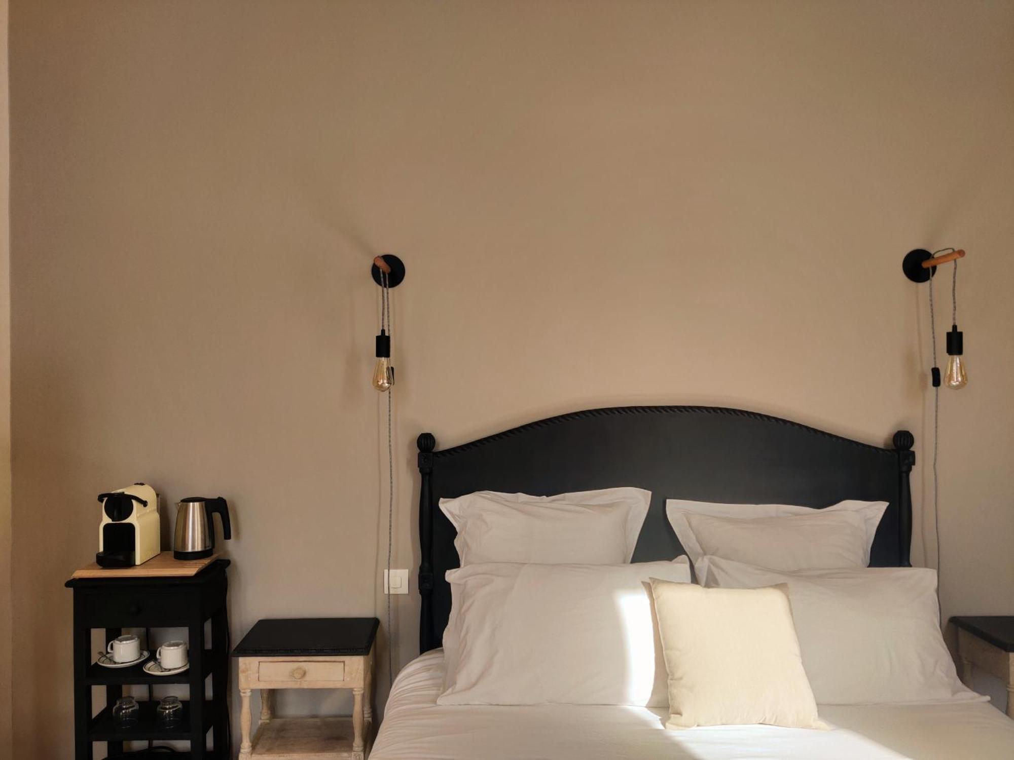 Chambres D'Hotes - Bed And Breakfast Les Palmiers メーズ エクステリア 写真