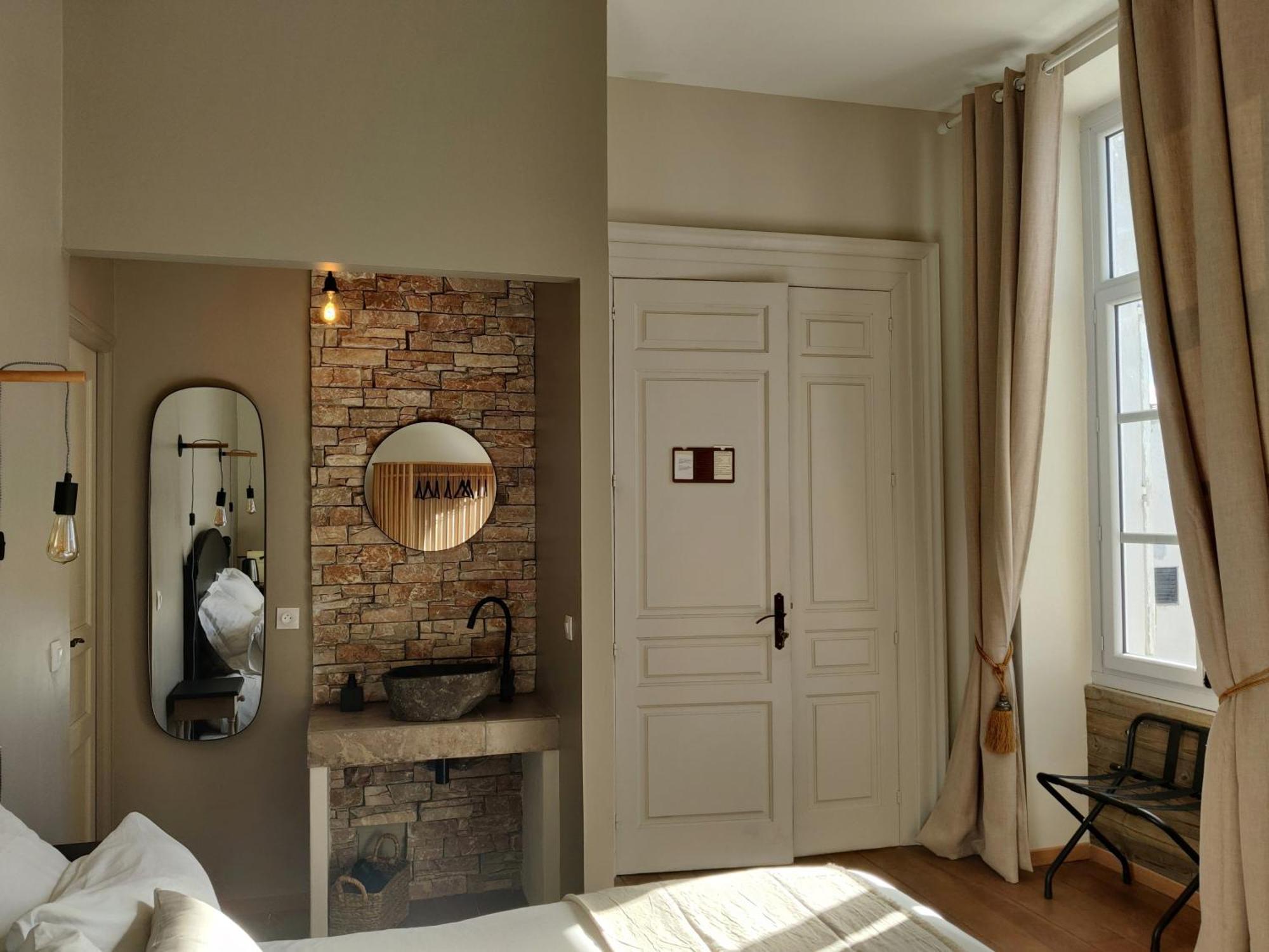 Chambres D'Hotes - Bed And Breakfast Les Palmiers メーズ 部屋 写真