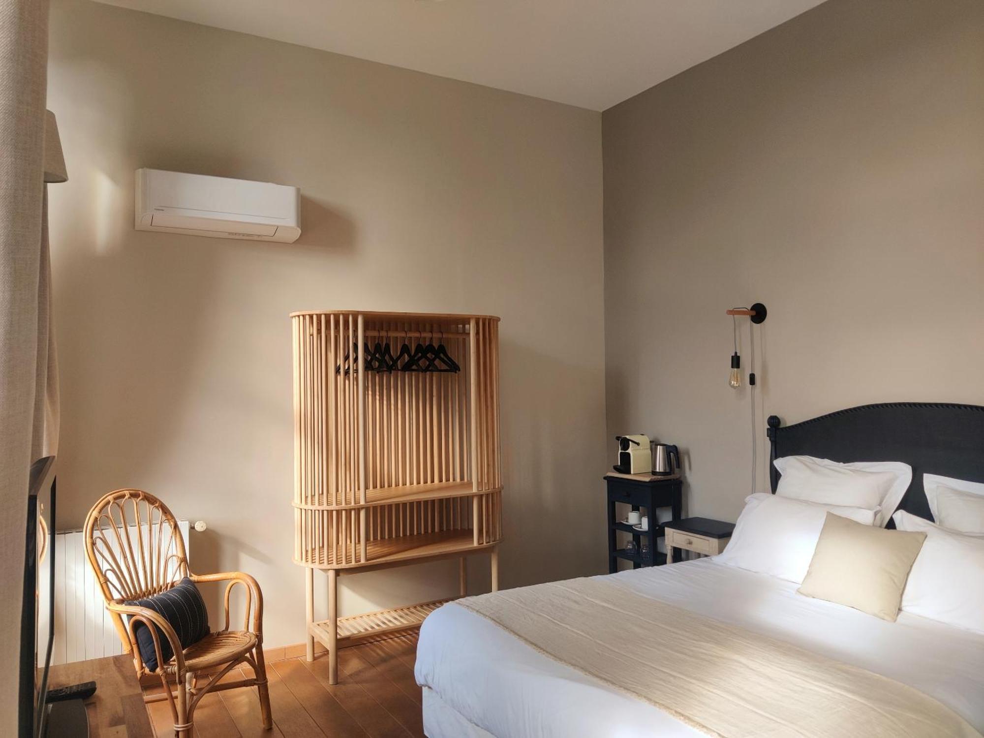Chambres D'Hotes - Bed And Breakfast Les Palmiers メーズ エクステリア 写真