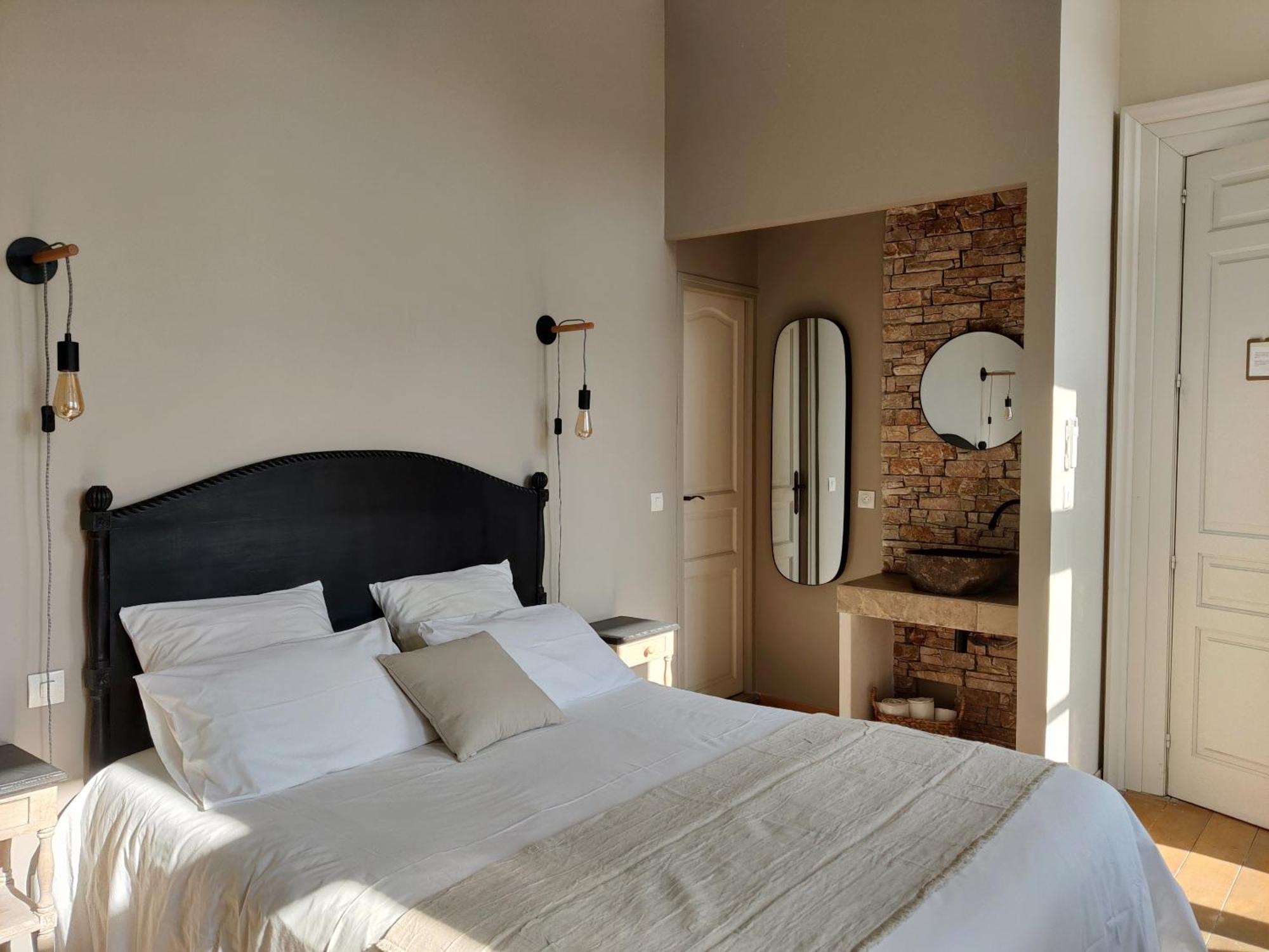Chambres D'Hotes - Bed And Breakfast Les Palmiers メーズ 部屋 写真